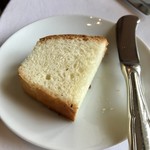 レストラン ヴァリエ - パン３つ目。