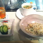 ステーキハウス華 - ガーリックピラフのセットで〆