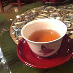 ステーキハウス華 - 喋ってたらお茶も出してくれました。