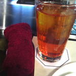 ステーキハウス華 - 華さんのお茶はルイボスティーです。