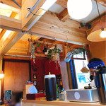 谷中草庵 - ナチュラルテイストの店内