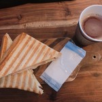 バイロンベイコーヒー 大門店 - 