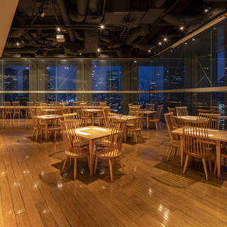 ◆Open space ◆Main dining and reserved floor where you can enjoy the spectacular view