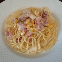 ヴィア トスカネッラ - スパゲッティ：ベーコンとトウモロコシのチーズクリームソース（上から）（2019.8）