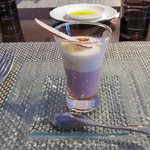 ラ ターブル ドゥ ジョエル・ロブション - アミューズ　紫いものムース