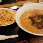 周香港飯店 - ラーメン&ミニチャーハン(2019.09)