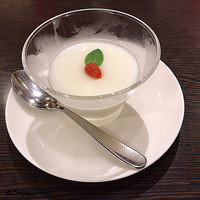 中国料理 豪華 - 後出しに変わった杏仁豆腐