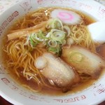 寄ってっ亭 - 醤油ラーメン　380円