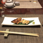 Shinraku - うなぎの蒲焼きと白焼き