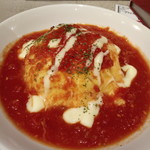 玉上岡元  - フォンデュチーズのトマトオムライス880円