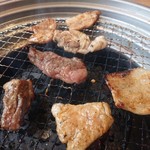 Kokusangyuu Yakiniku Kuidon - 