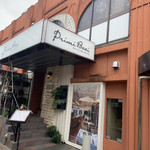 プリミ・バチ - 外観