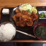 かさや食堂 - 山盛り 若鶏から揚げ定食  999円 ＋税