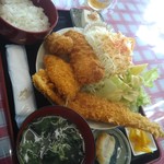 漁師の海鮮丼 - ミックスフライB定食。爆盛り！！！