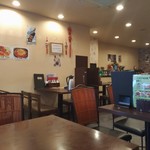 Hon Kon Chuu Bou Fuu Ka En - 出入口そばからの店内