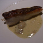 エピセ - ポワソン／長崎県産天然真鯛のポアレ、白ワインのクリームソースで