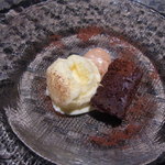 エピセ - デセール／半生タイプのガトーショコラ