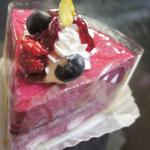 エーデルワイス - お買い得ケーキのラズベリームースケーキ　２６２円