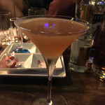 NEO SHOT BAR　深海の洞窟 - 3杯目はサイドカー、若い頃よく飲みました