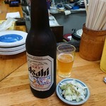 Yakitoriganchan - 大瓶ビール 650円とお通し