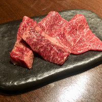 炭火焼肉 ふちおか - 塩（ハラミ、肩三角）