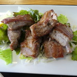 寿司吉 - 頭肉ステーキは厚めの固形状