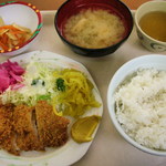 レストラン東山 - 高座豚の豚カツ定食４００円