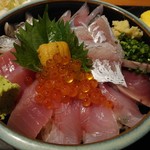 遊酒 花房 - 地魚海鮮丼特上8種盛り1,480円