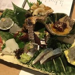 Fukutei - 刺身の盛り合わせ。静岡各地の魚介の美味しさには、驚かされました。