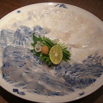 真々田 - ふぐ薄造り