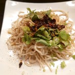 菜香餃子房 - 干し豆腐麻辣味