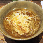 日本橋 蕎ノ字 - 温かいかき揚げ蕎麦