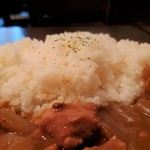 肉バル酒場 ラッキー ルウ - ライスはやや柔らかめ