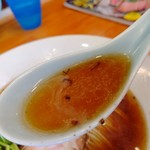 らーめん食堂 ゆうき屋 - 【2019.9.15(日)】醤油らーめん(並盛・150g)750円のスープ