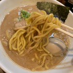 豚蔵 - 超豚骨らーめんは太麺のみです