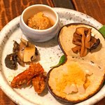 東白庵かりべ - 前菜盛り合せ　　飛竜頭、キノコの南蛮、白烏賊 カラスミがけ、海老の[b:頭の醤油煮、蒸しアワビ