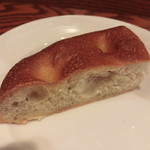 クチーナイタリアーナ ハル - フォカッチャも自家製です。