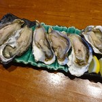 ルンゴカーニバル 北海道レストラン - 生牡蠣(Mｻｲｽﾞ)は1個105円