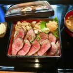 [Using No. 1 Luxury Kobe beef A5 cow] Specially selected Kobe beef Steak (average 80g)