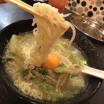 おばんざい のみねえ - 麺リフトう、う、う、美味い！！！！！(*ﾟ∀ﾟ*)