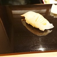 鮨 竜介 - 鮃の昆布〆