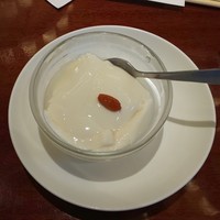 個室中華 頤和園 京橋店 - ランチセットの杏仁豆腐