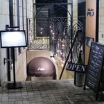 アルベロ ネロ - 外観、入り口