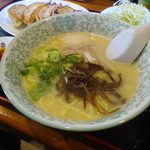 手打ラーメン・中華料理　亜壽多 - セットラーメンは通常の半分サイズ