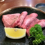 紅梅園 - R.1.6.1.昼 (塩)タン 980円税別