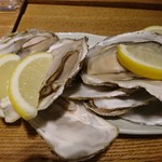 海鮮処 北の味大助 - 生牡蠣(焼き)(280円)×4