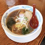 めん屋　小鉄 - にんにく醤油バターラーメン ¥750