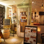 ARCH seaside cafe&bar - 外観写真:アットホームな雰囲気漂う入り口