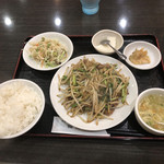 福源居 - 豚肉ともやしニラの醤油炒め（650円）【令和元年09月09日撮影】