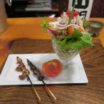 うなぎ屋酒坊・画荘 越後屋 - 白バラサラダ、尾びれ串、肝串